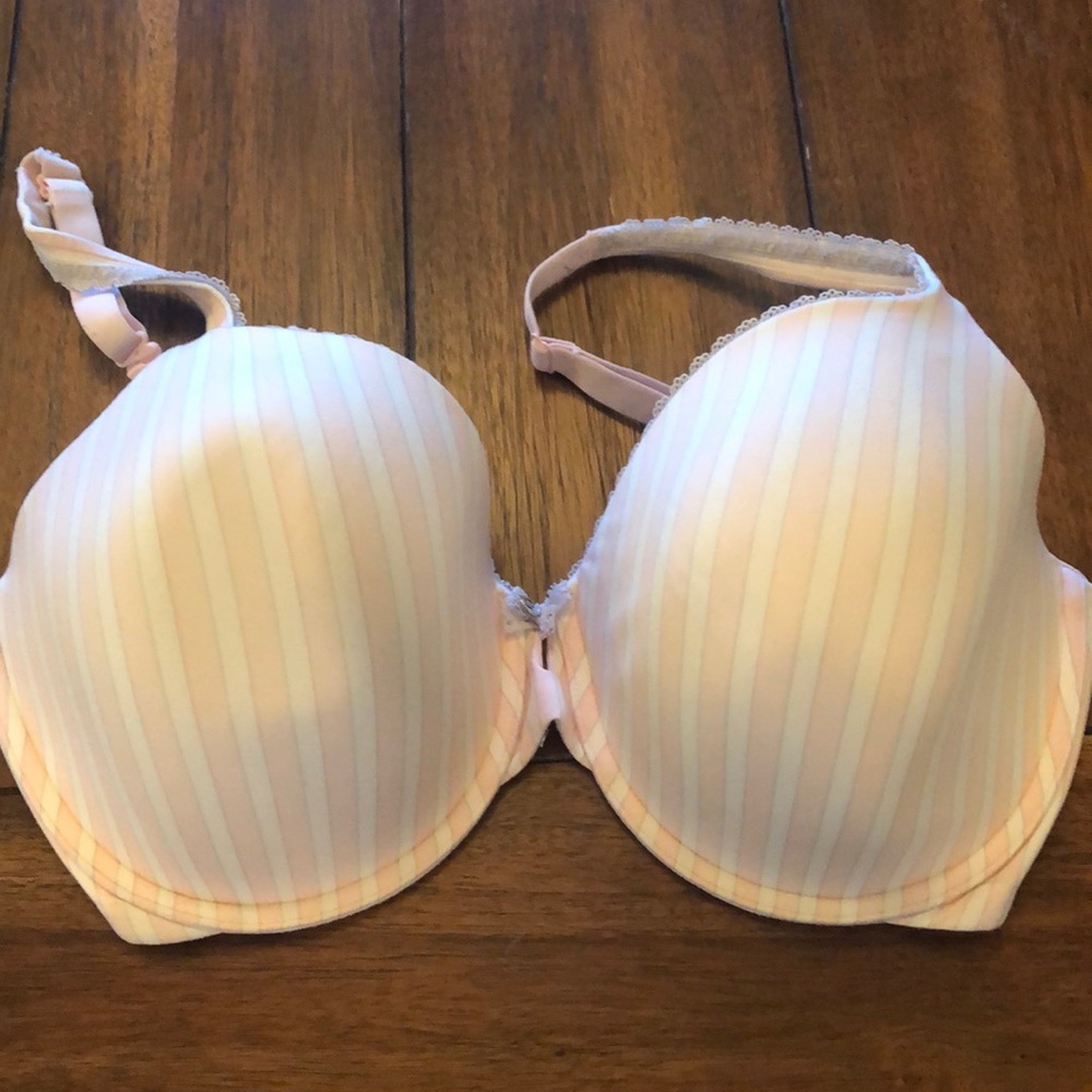 Victoria’s Secret 38DDD